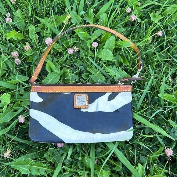 Dooney & Bourke zebra leather print wristlet - Picture 1 of 5